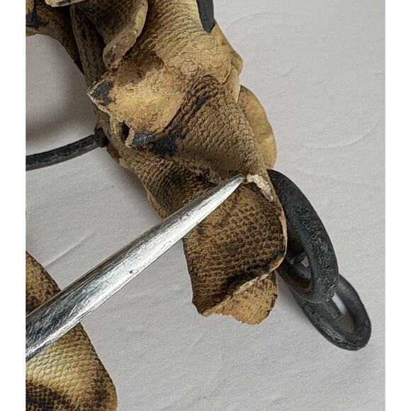 Handmade 3 Wiseman Clay Ceramic Sculpting Texturized Gold Accents Ring Stand - Picture 9 of 16